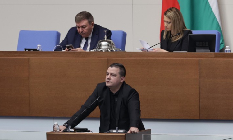 ИТН пита защо Денков е регистрирал ЧСУ "Космос", а Белобрадова го рекламирала